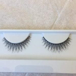 Fake eyelashes